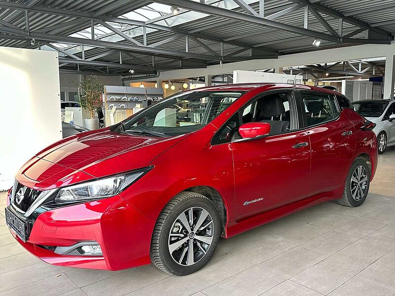 Nissan Leaf Acenta 40 kWh 150PS Winter Navi Kamera Sitzheizung