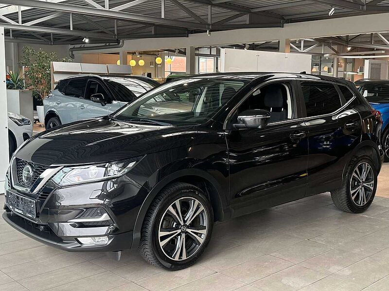 Nissan Qashqai 1.2 DIG-T N-Connecta 116PS Navi Sitzheizung 360