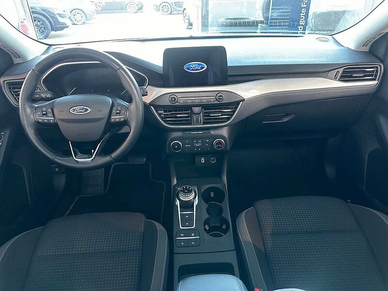 Ford Focus EcoBoost Automatik 125PS Cool&Connect Winter LED