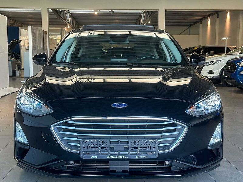 Ford Focus EcoBoost Automatik 125PS Cool&Connect Winter LED