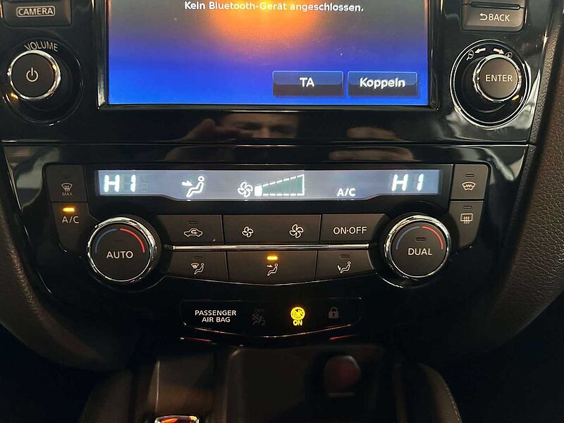 Nissan Qashqai N-Connecta Automatik Winter 360 Navi Sitzheizung