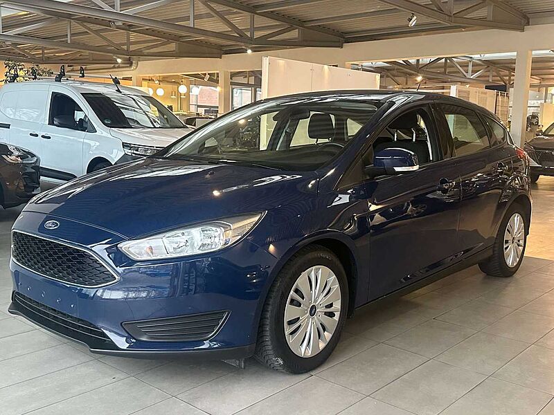 Ford Focus 1.0 EcoBoost Trend 100PS Radio Klima Bluetooth