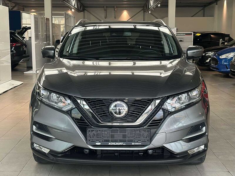 Nissan Qashqai 1.3 DIG-T N-Connecta 140PS Navi Winter Panorama