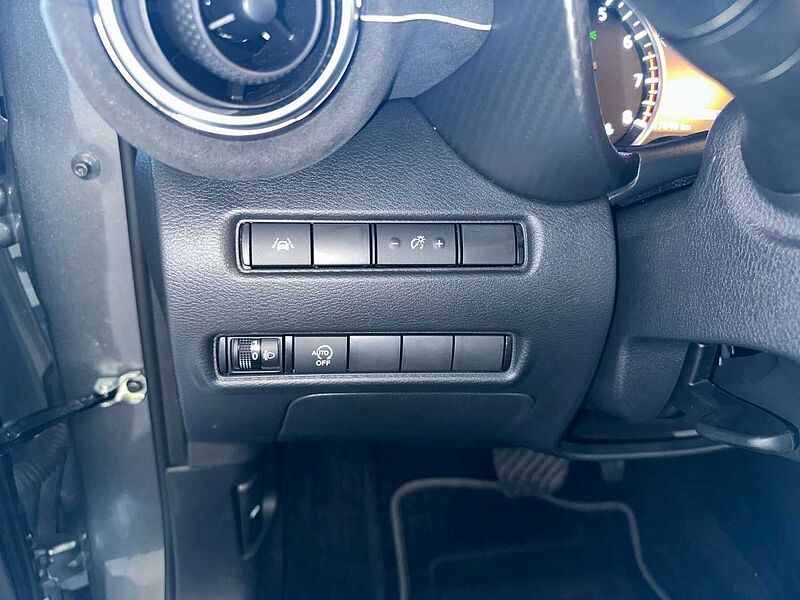 Nissan Juke N-Design Automatik BOSE Navi Kamera LED Carplay